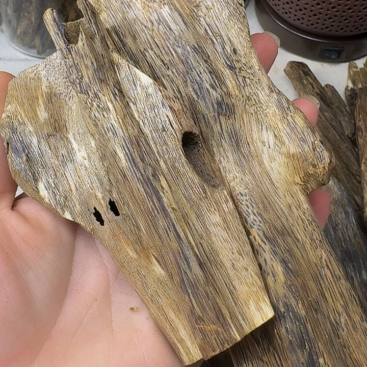 击***动沉香沉香碎屑148克