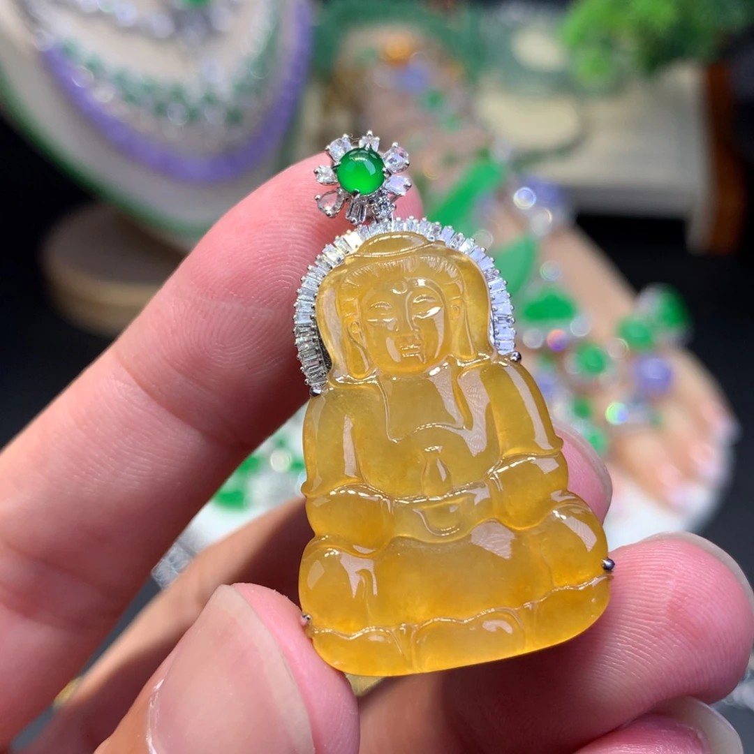 翡翠18K金镶嵌颈饰观音