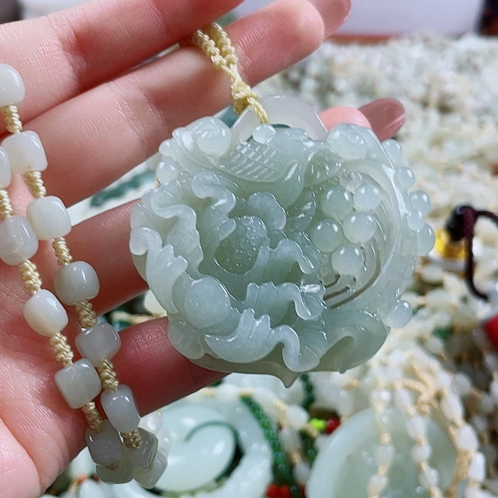 颈饰未镶嵌和田玉