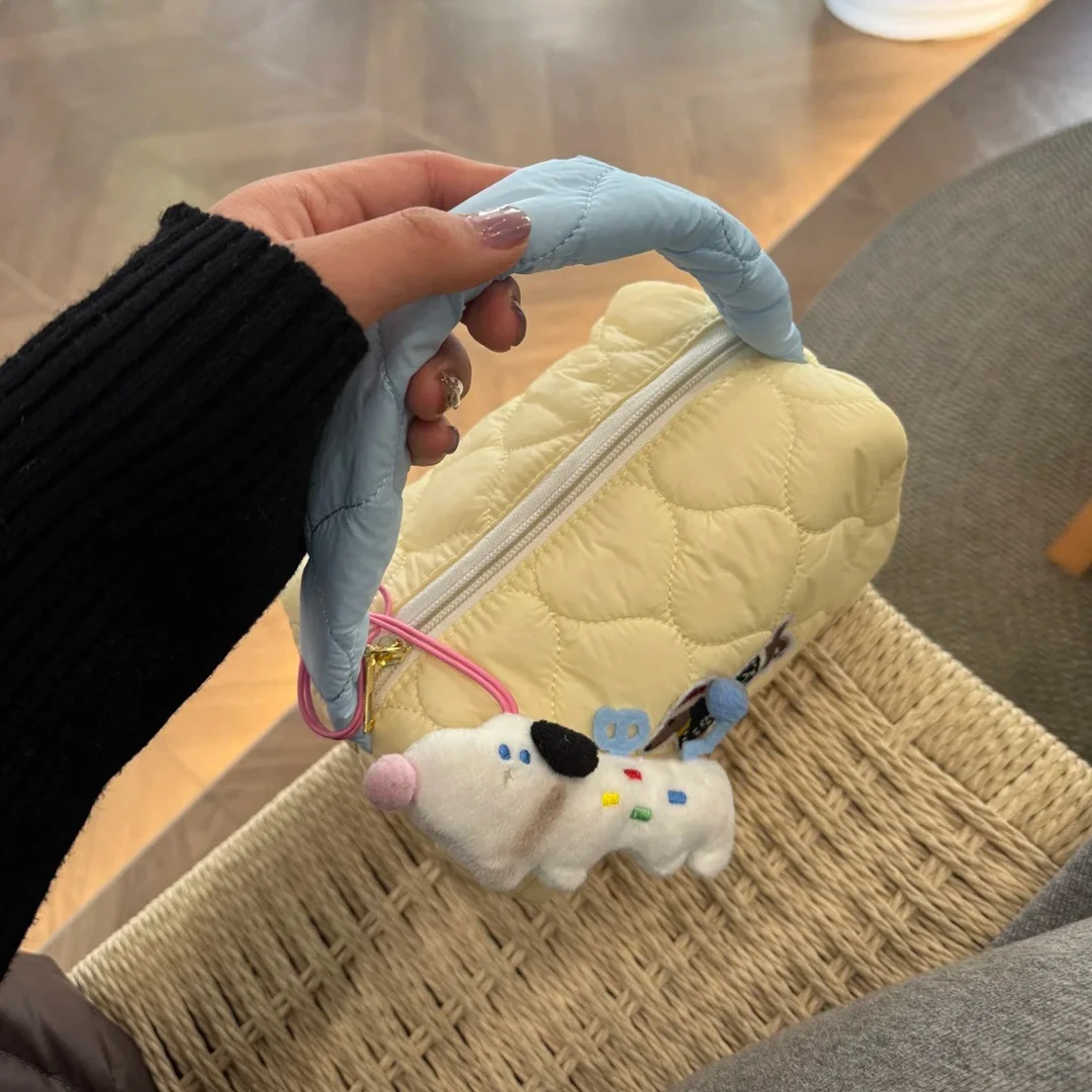 可爱小狗化妆包女新款便携式护肤品手提包大容量旅行洗漱收纳包