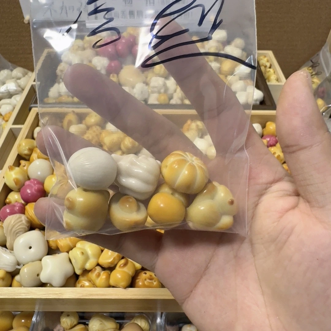 霸***姐菩提根/象牙果吊坠