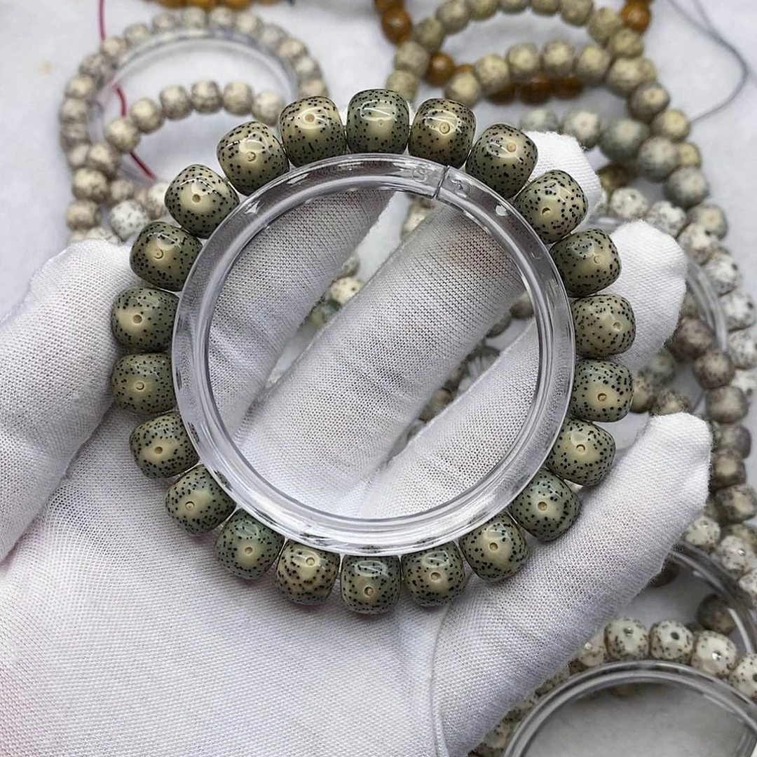 手串星月菩提10绿幽灵