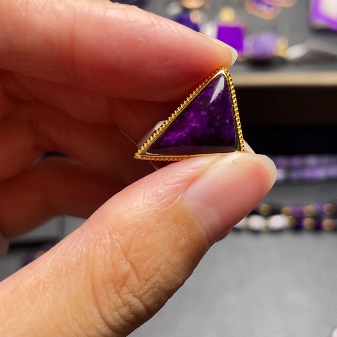 银S925镶嵌苏纪石（舒俱来）盒子