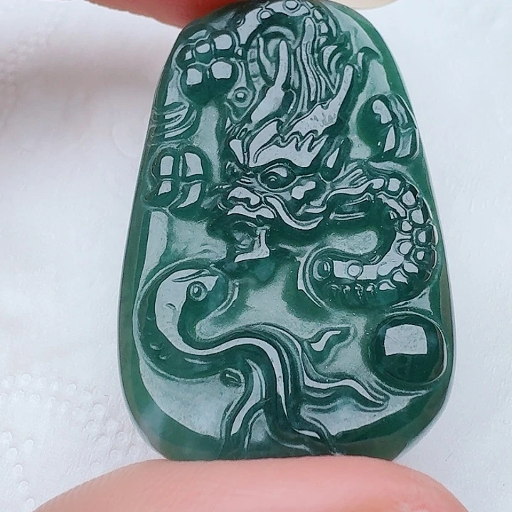 翡翠未镶嵌颈饰天然的A货翡翠多样性发其一