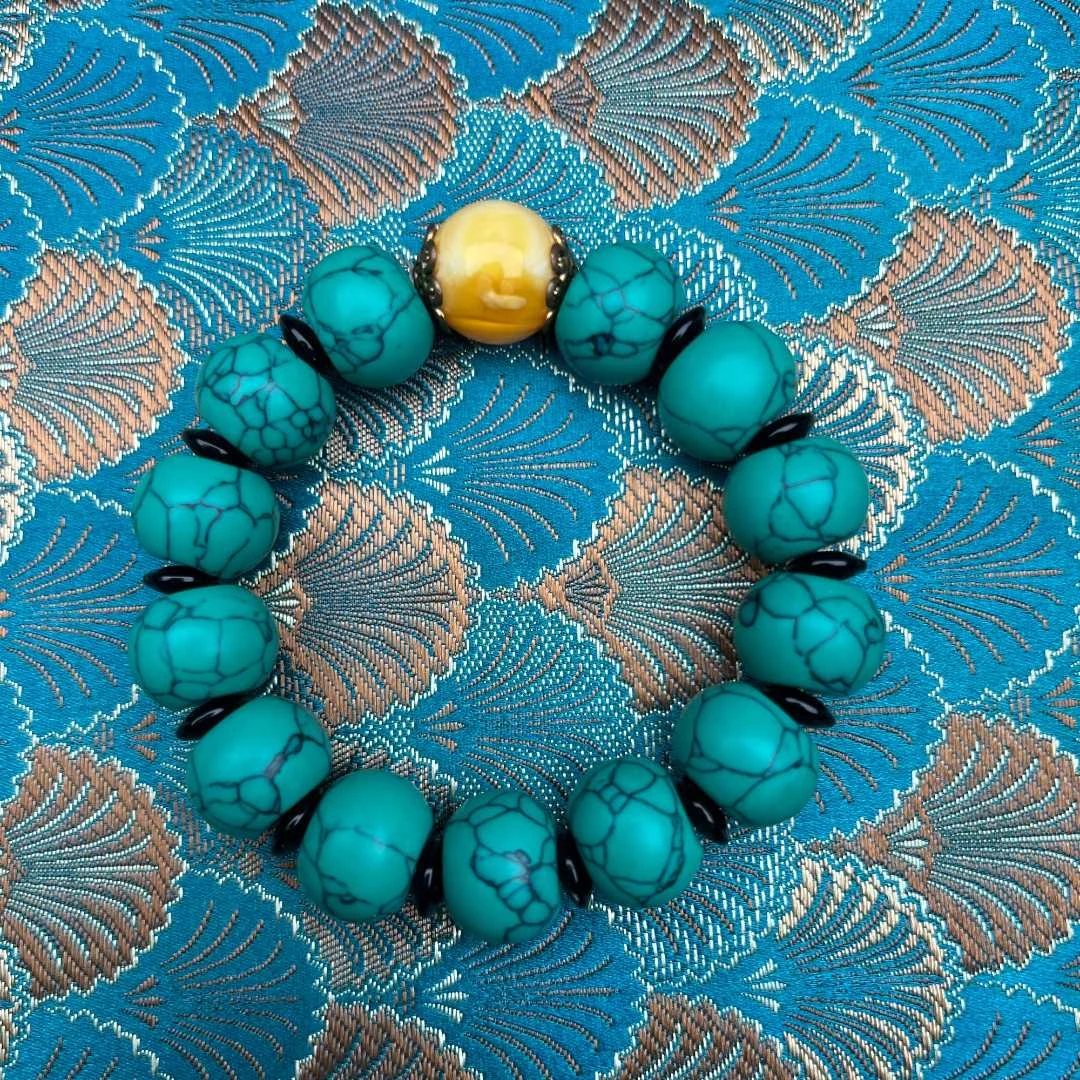 【器物炎灵 】绿色一点黄桶珠手串