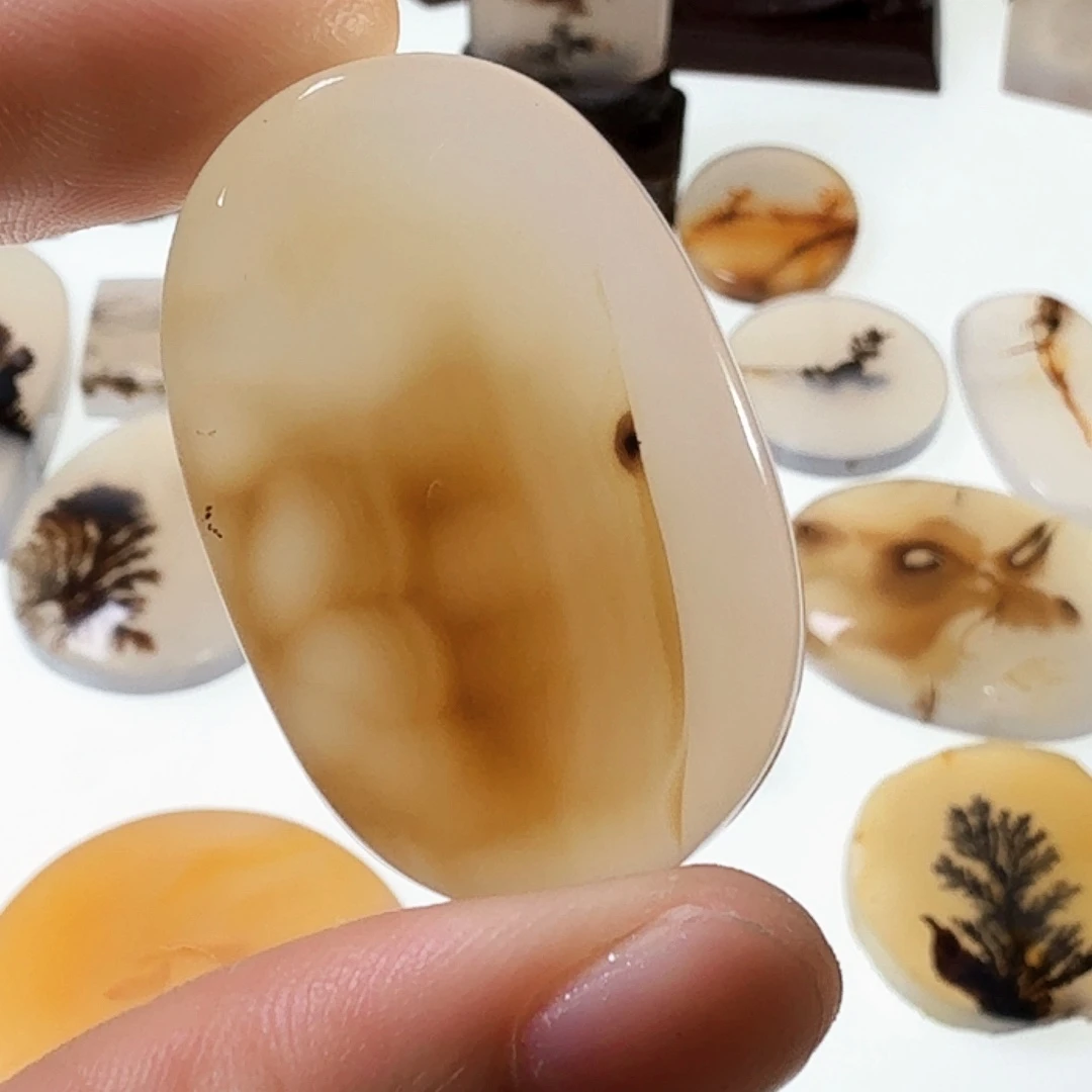 玛瑙/玉髓未镶嵌珠宝半成品