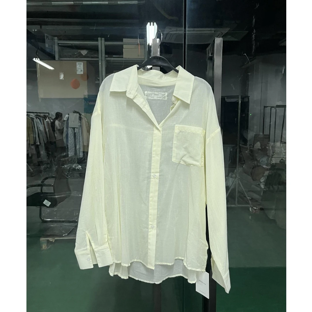 火火火 【雾岛弥风】韩系后背蕾丝贴标宽松衬衫C29529HH51