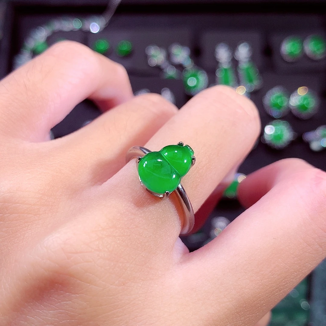 颈饰未镶嵌翡翠天然