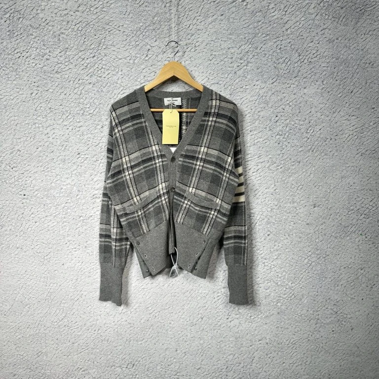 全新未使用 THOMBROWNE 灰色格子开衫/2码