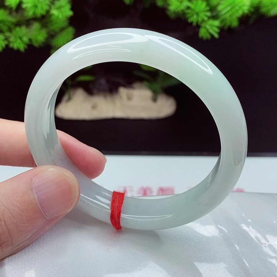 翡翠未镶嵌手镯57圈
