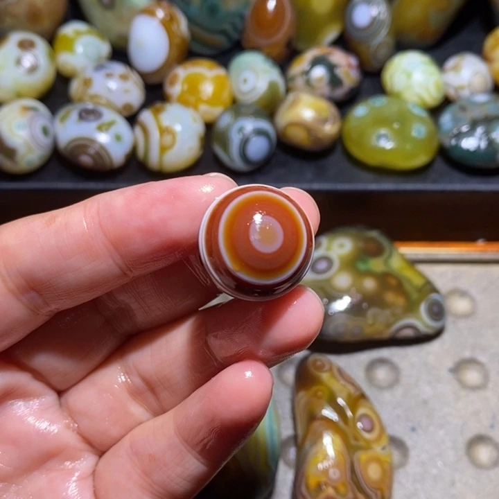 未镶嵌玛瑙/玉髓珠宝半成品心****9