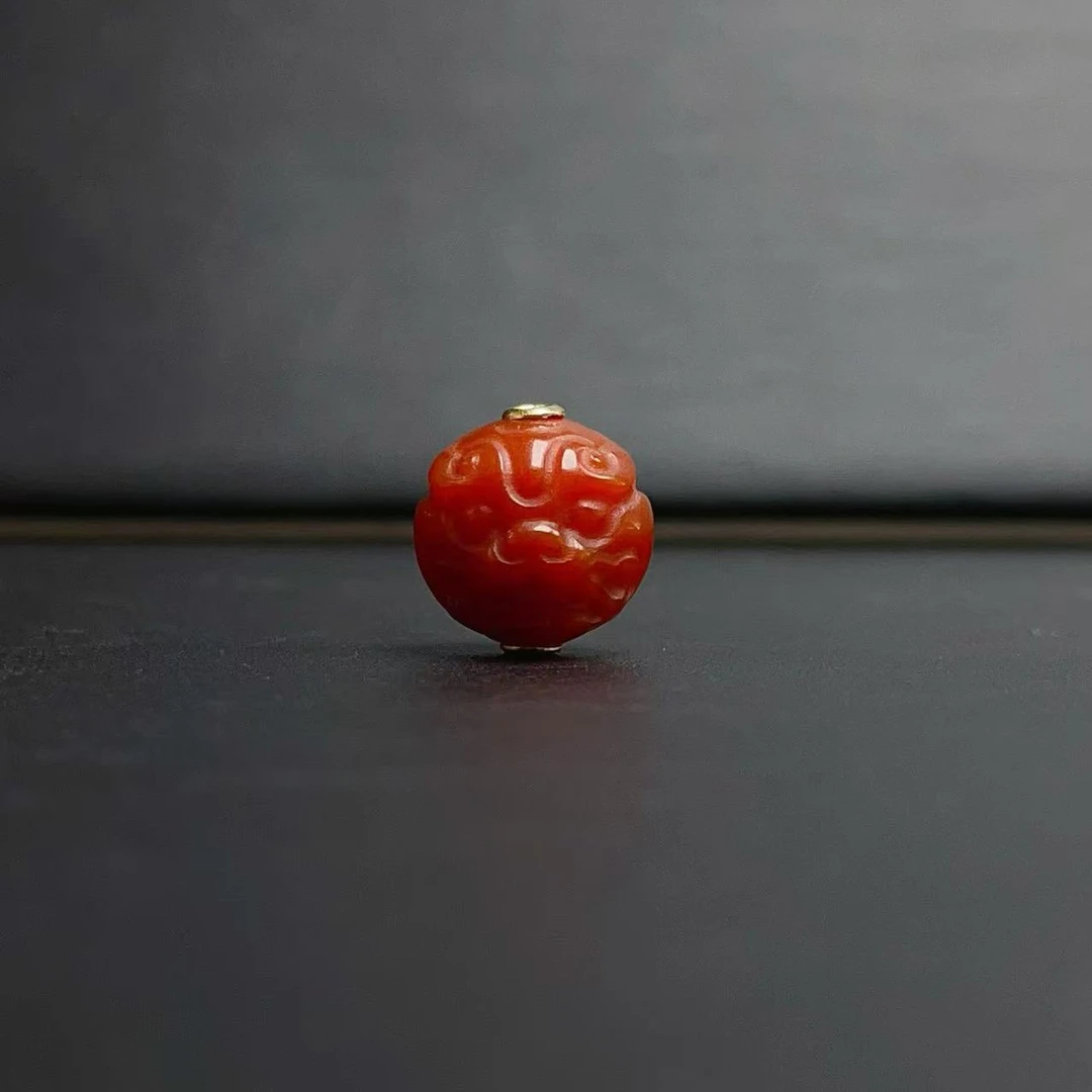 【千业珠宝】Y8133 天然柿子红精工雕唐狮珠 约13mm带贴片款【1个装】