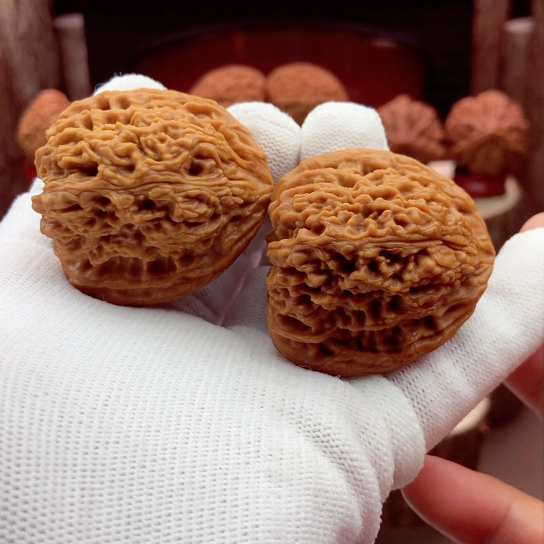 文玩核桃吊坠正凹41.3.40.40.46克单不差