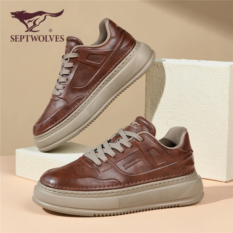 七匹狼男鞋2025新款网红爆款冲孔休闲板鞋秋季复古增高软底运动鞋