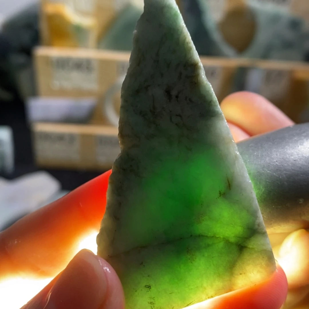 颈饰未镶嵌翡翠天然翡翠