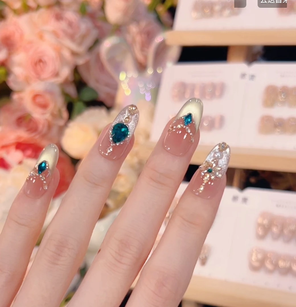 【莫妮卡】手工穿戴甲气质款光疗美甲