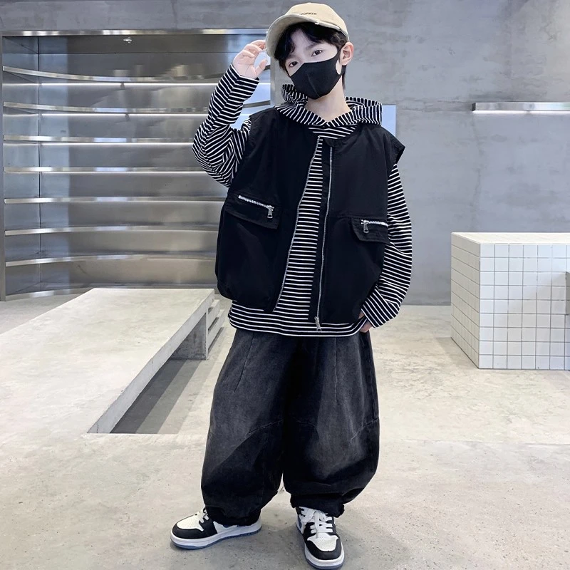 儿童装男童秋装马甲春秋款2025新款秋季男孩大童坎肩上衣酷帅气潮