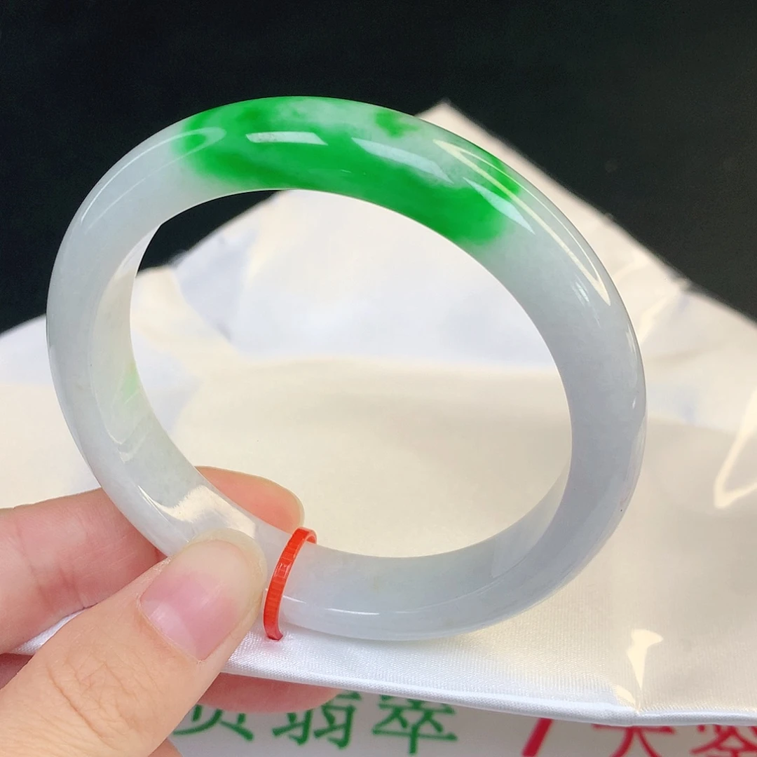 翡翠手镯未镶嵌035