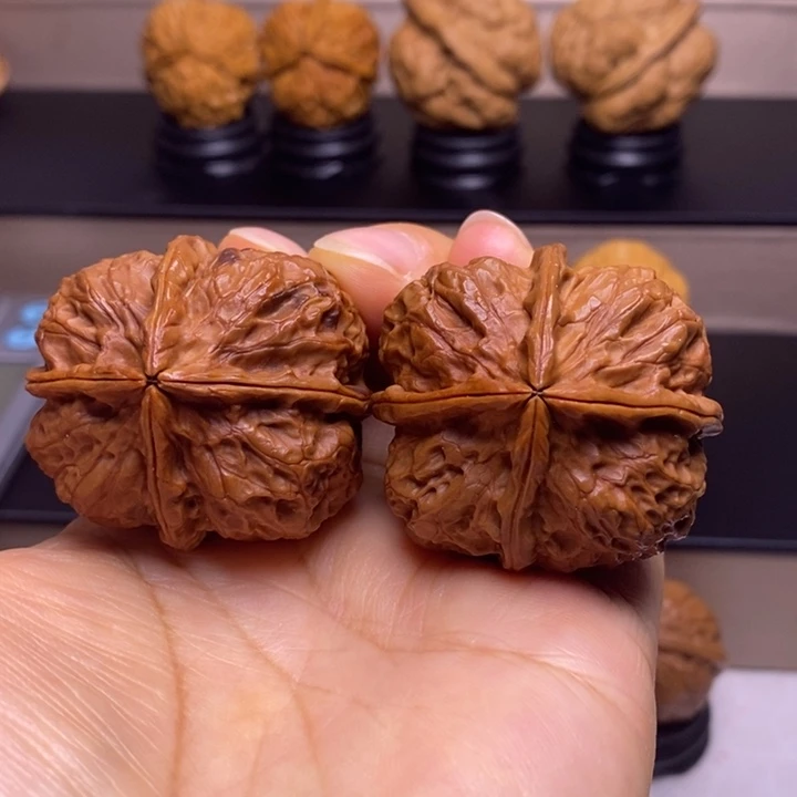 文玩核桃把件洛神牡丹54