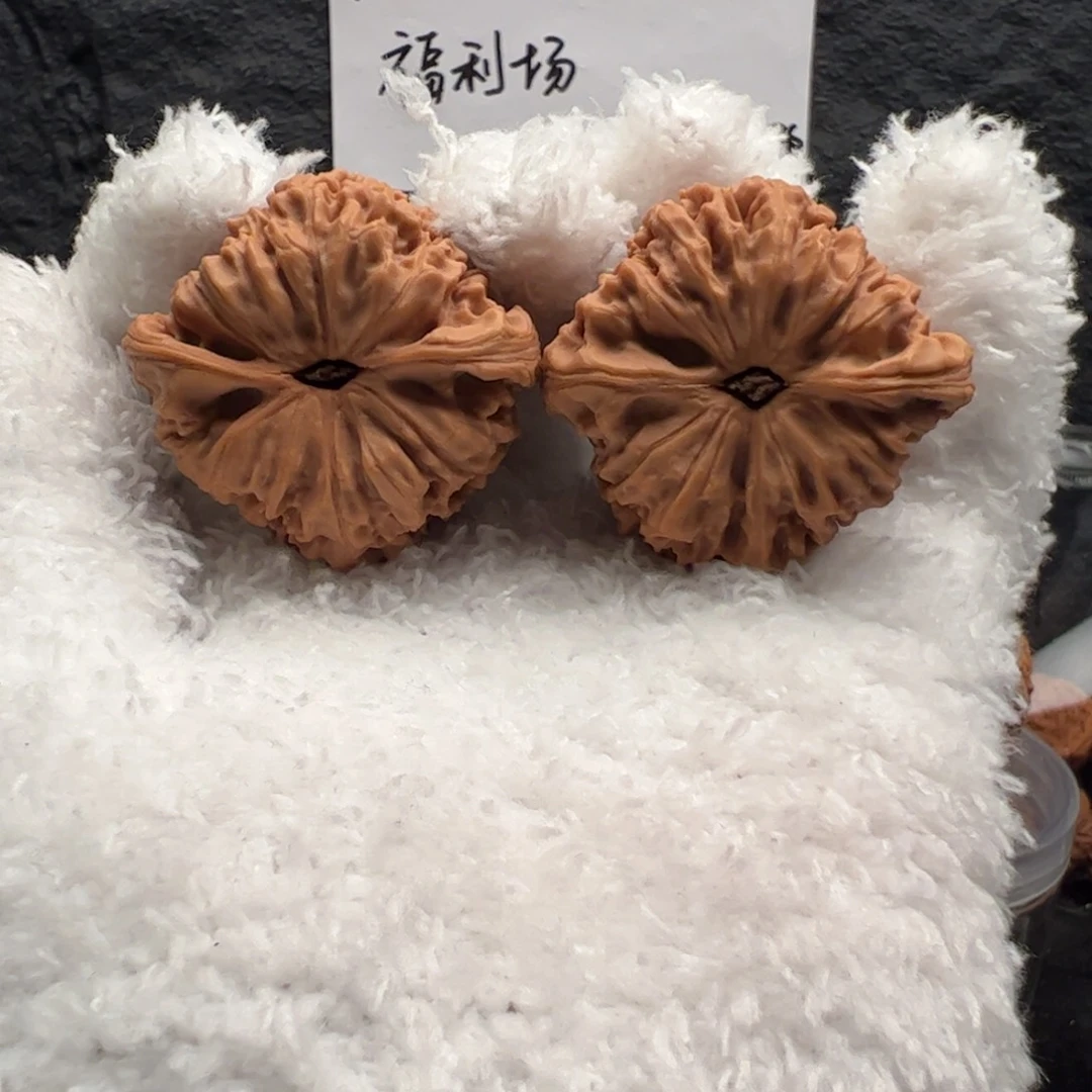 X***丶文玩核桃吊坠潘家