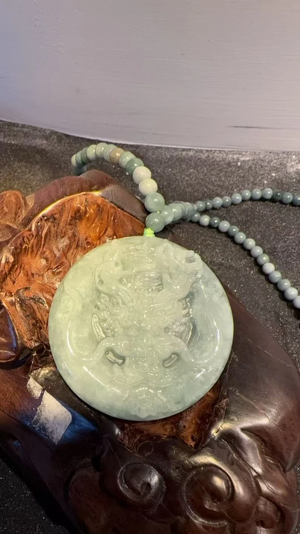 天然A货翡翠龙牌(多样性发其一）Q04792