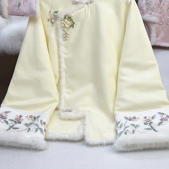 织绣真丝黄色 非遗服饰