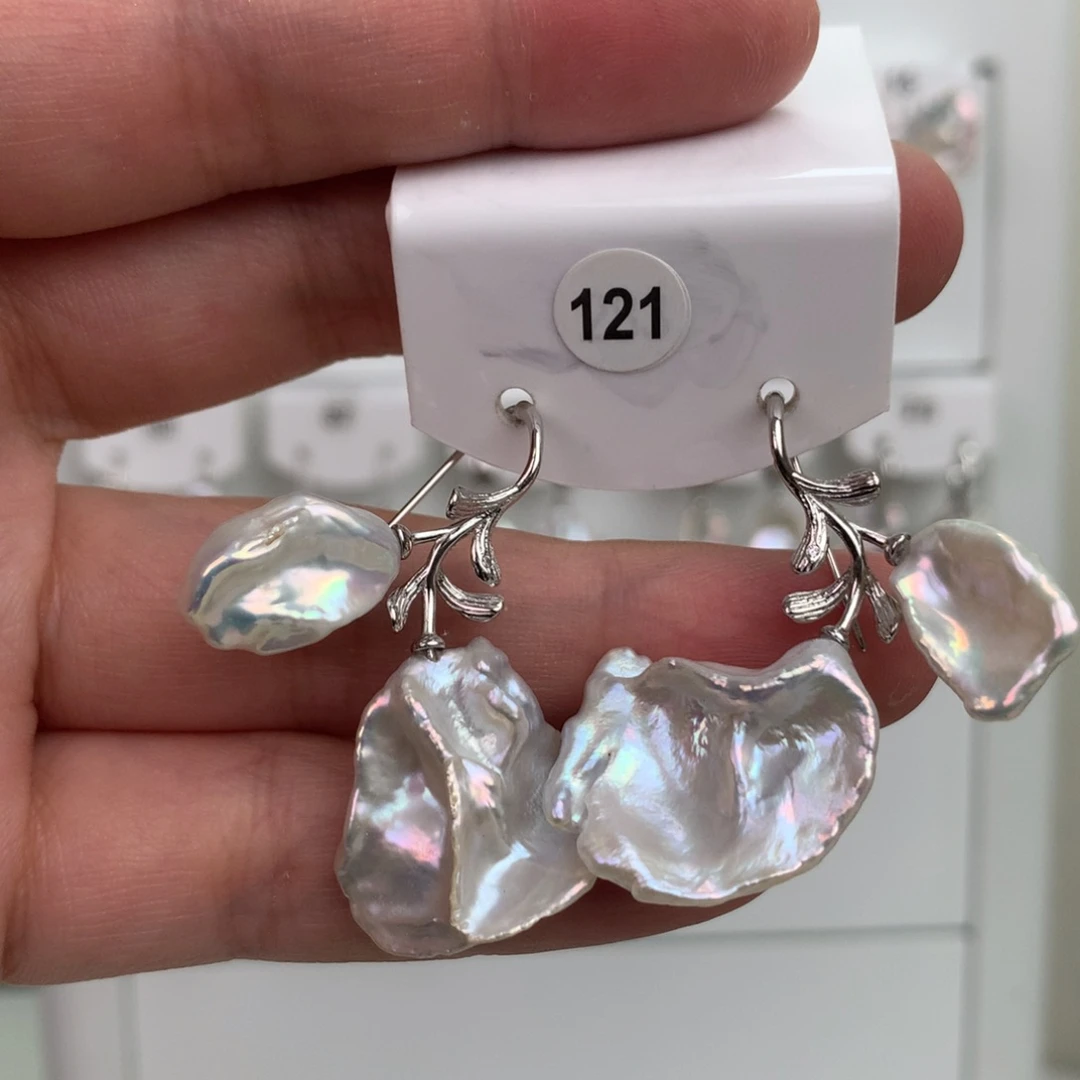 无非金属巴洛克花瓣耳饰