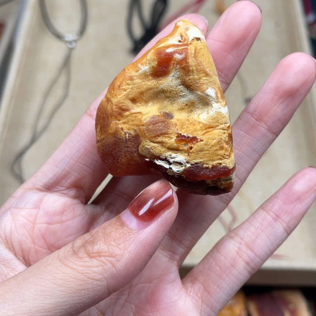 琥珀未镶嵌珠宝奇石