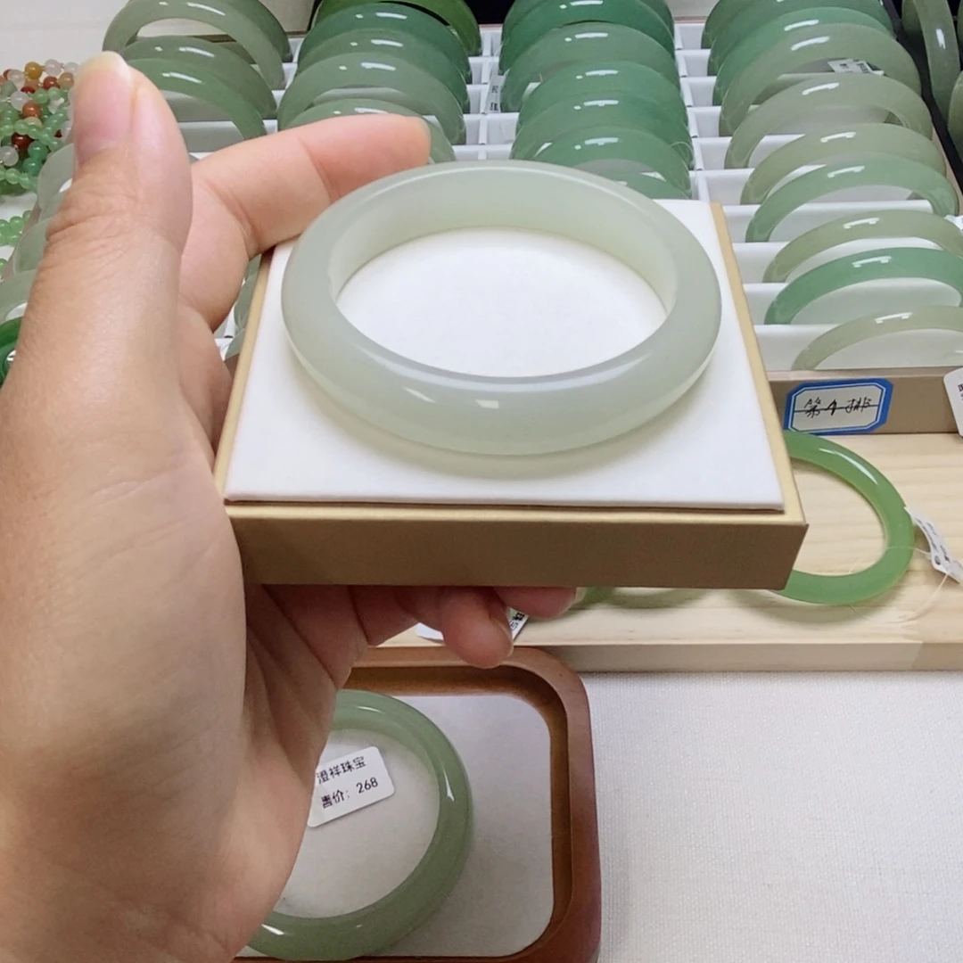 ****甜东陵石未镶嵌手镯