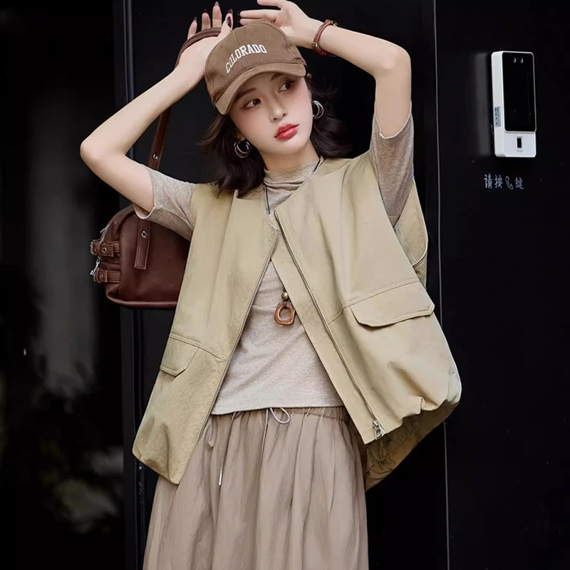 2025春秋季新款女士卡其色宽松圆领马甲背心休闲百搭坎肩马夹外套