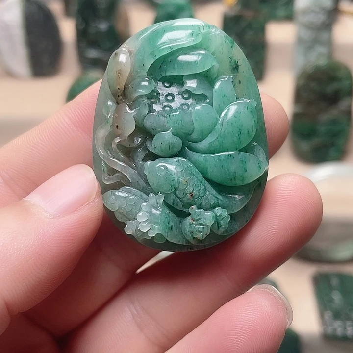未镶嵌独山玉颈饰