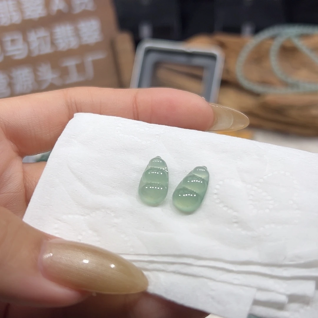 翡翠未镶嵌手链翡翠