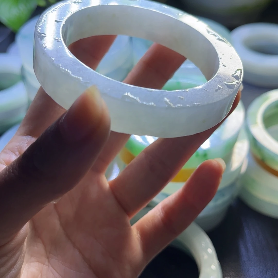 定制翡翠不退不换未镶嵌大****！