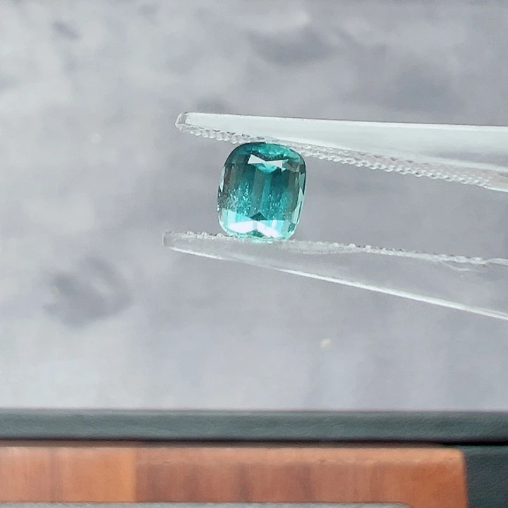 碧玺裸石未镶嵌0.84ct 天然阿富汗lagoon碧玺