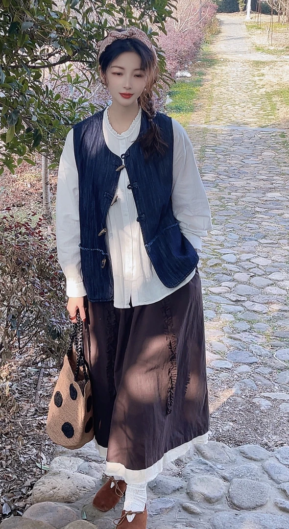森系三件套(衬衫+马甲+花边裙)