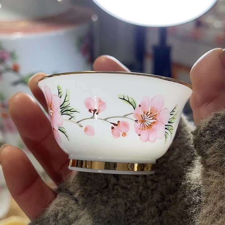 男***景德镇陶瓷杯子1个