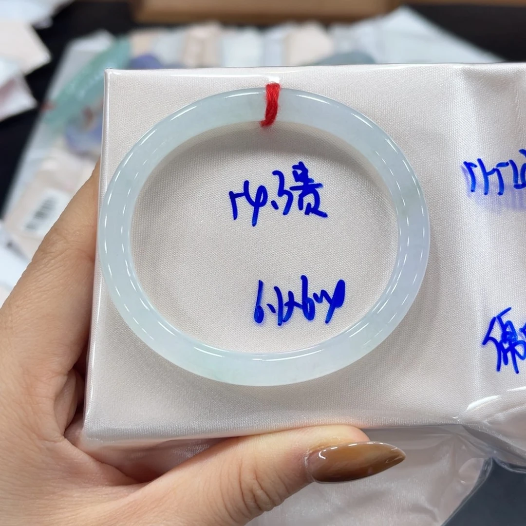 未镶嵌手镯翡翠翡翠