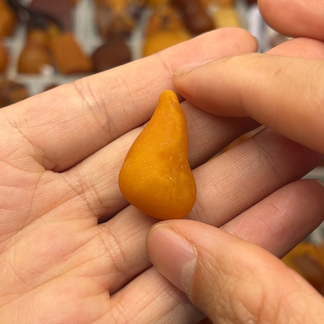 琥珀裸石未镶嵌天然蜜蜡吊坠