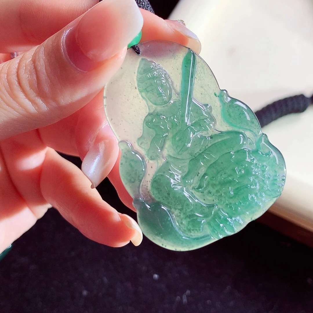 颈饰未镶嵌翡翠天然