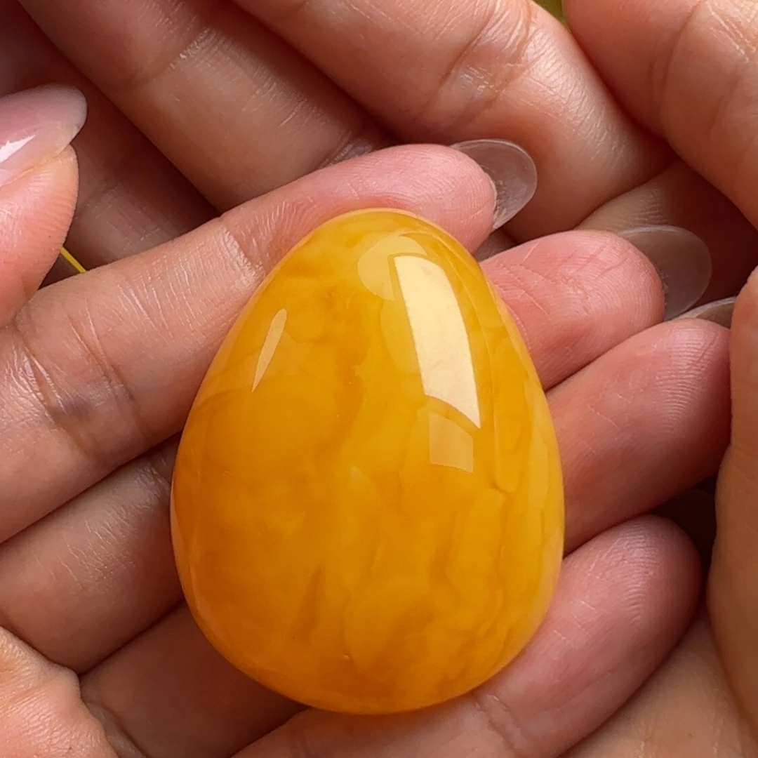 蜜蜡吊坠(不含链)未镶嵌无烤色无优化无补胶无煮蜜无辐照