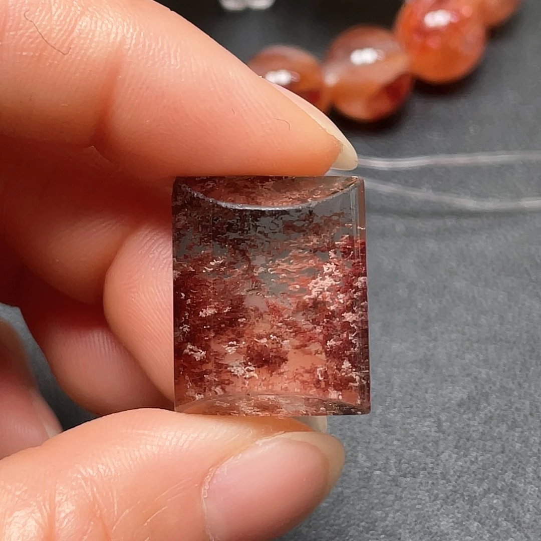 水晶颈饰未镶嵌肉**?