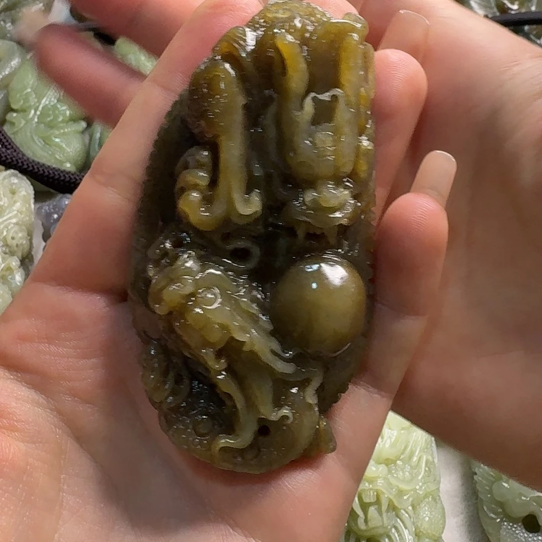 颈饰未镶嵌和田玉