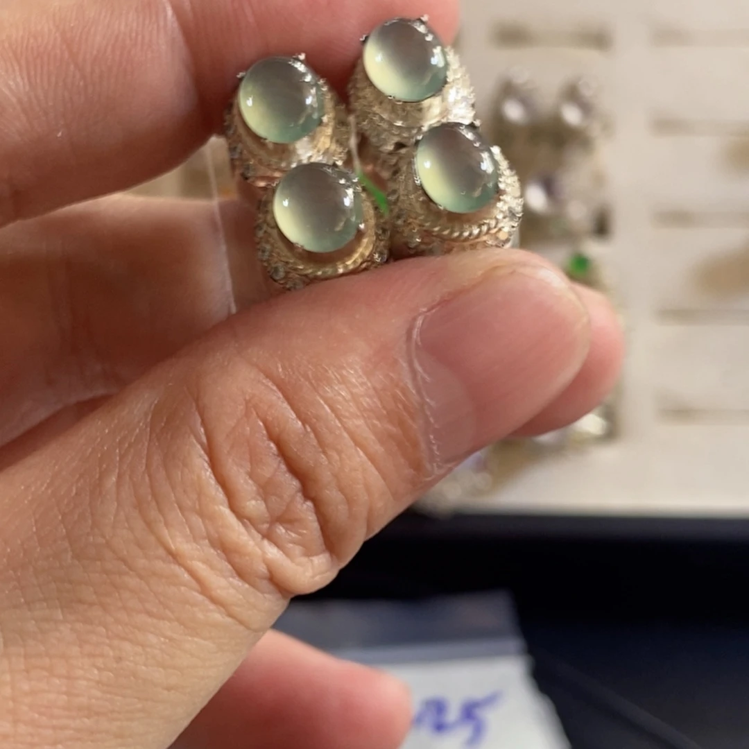 定制翡翠未镶嵌翡翠耳钉