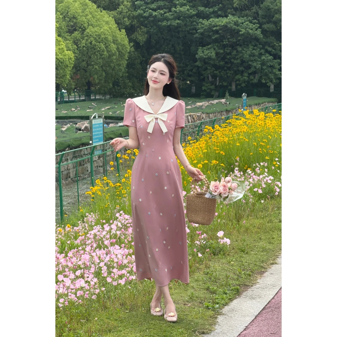 【甜梦爱丽丝】LiLi法式娃娃领刺绣花朵粉色连衣裙长裙裙子XMZH7330