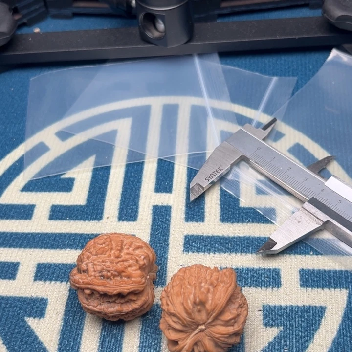 桃核吊坠文玩白狮子