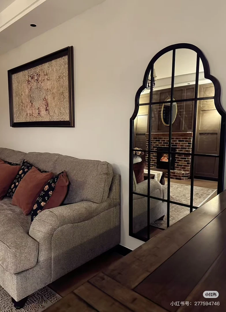 赛瑞依精品美式   法式   黑镜子  168/88cm   新疆包邮