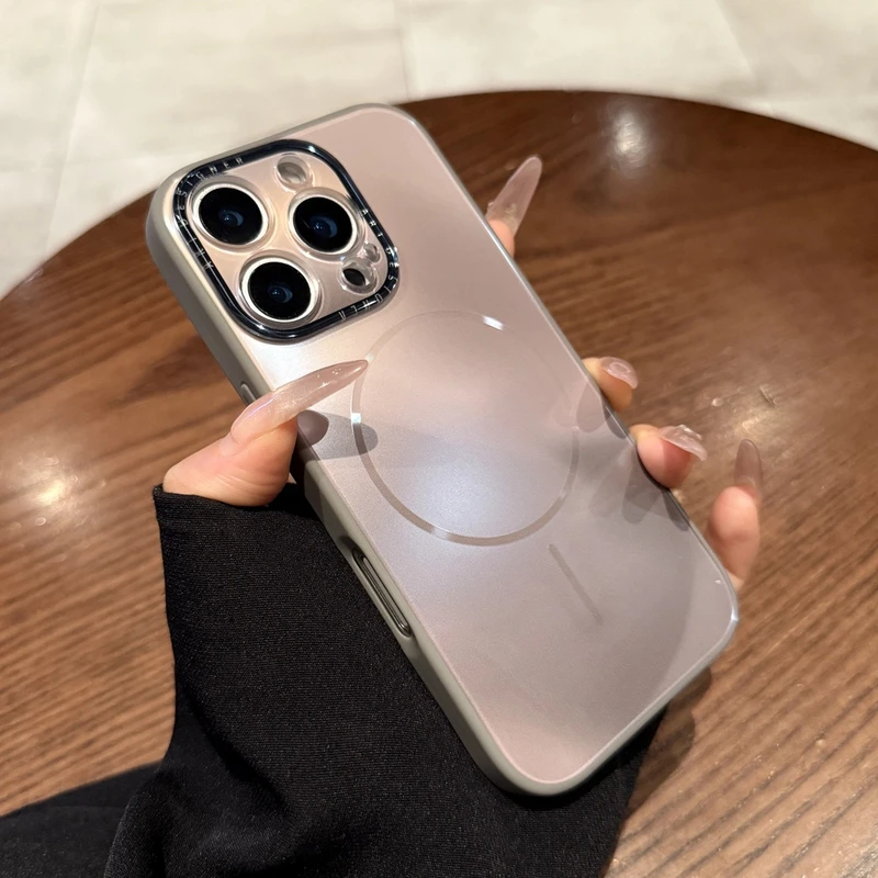 钛灰色晕染渐变玻璃适用于苹果16promax手机壳磁吸数码配件高级感