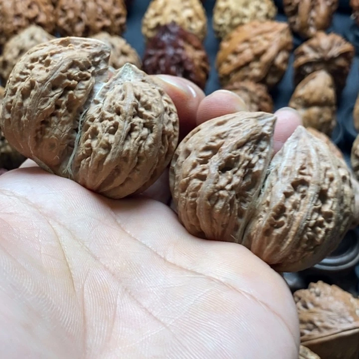 文玩核桃吊坠小涵48