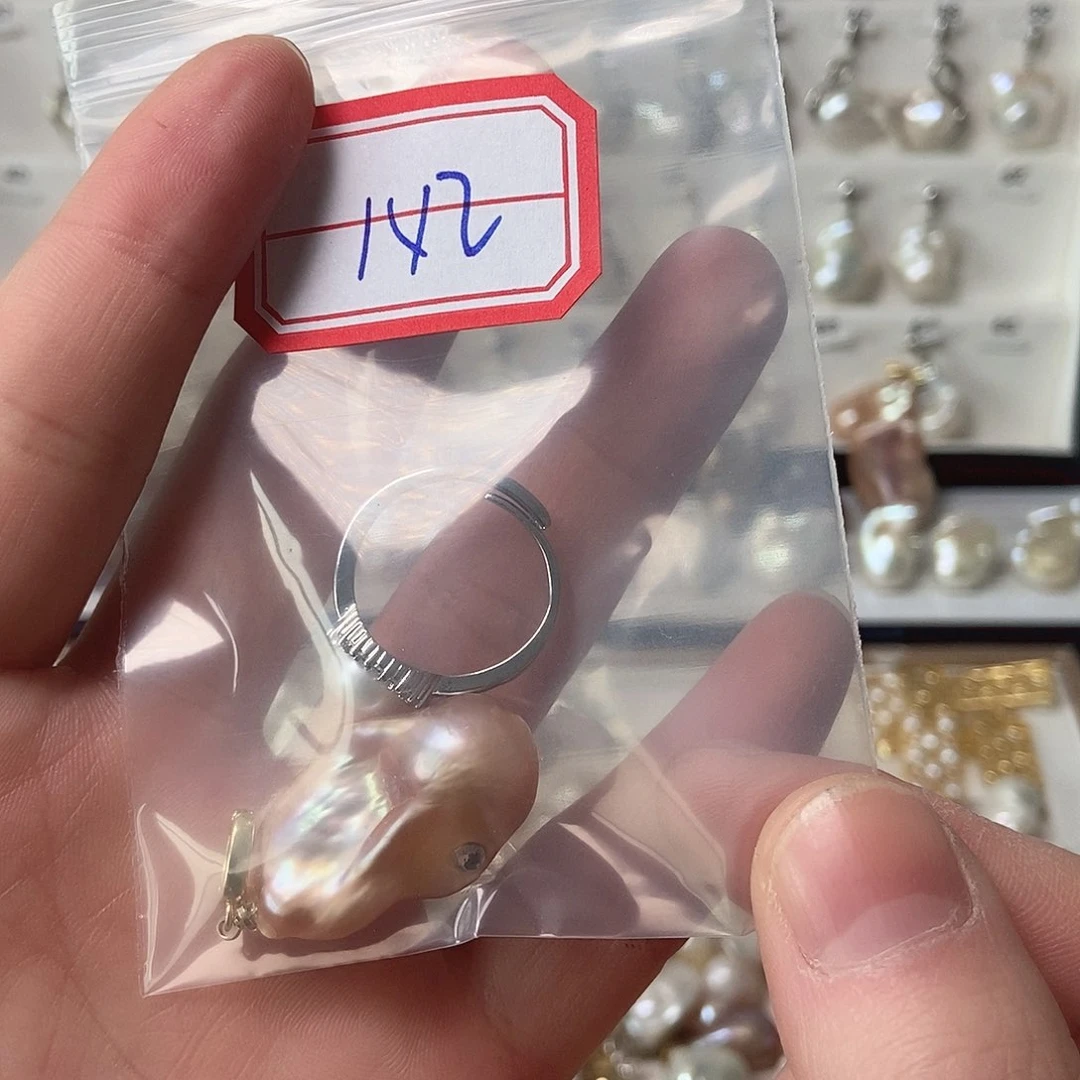 淡水珍珠吊坠银S925镶嵌