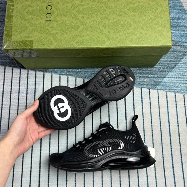 未使用 GUCCI/古驰 古驰黑色双G运动鞋三四码